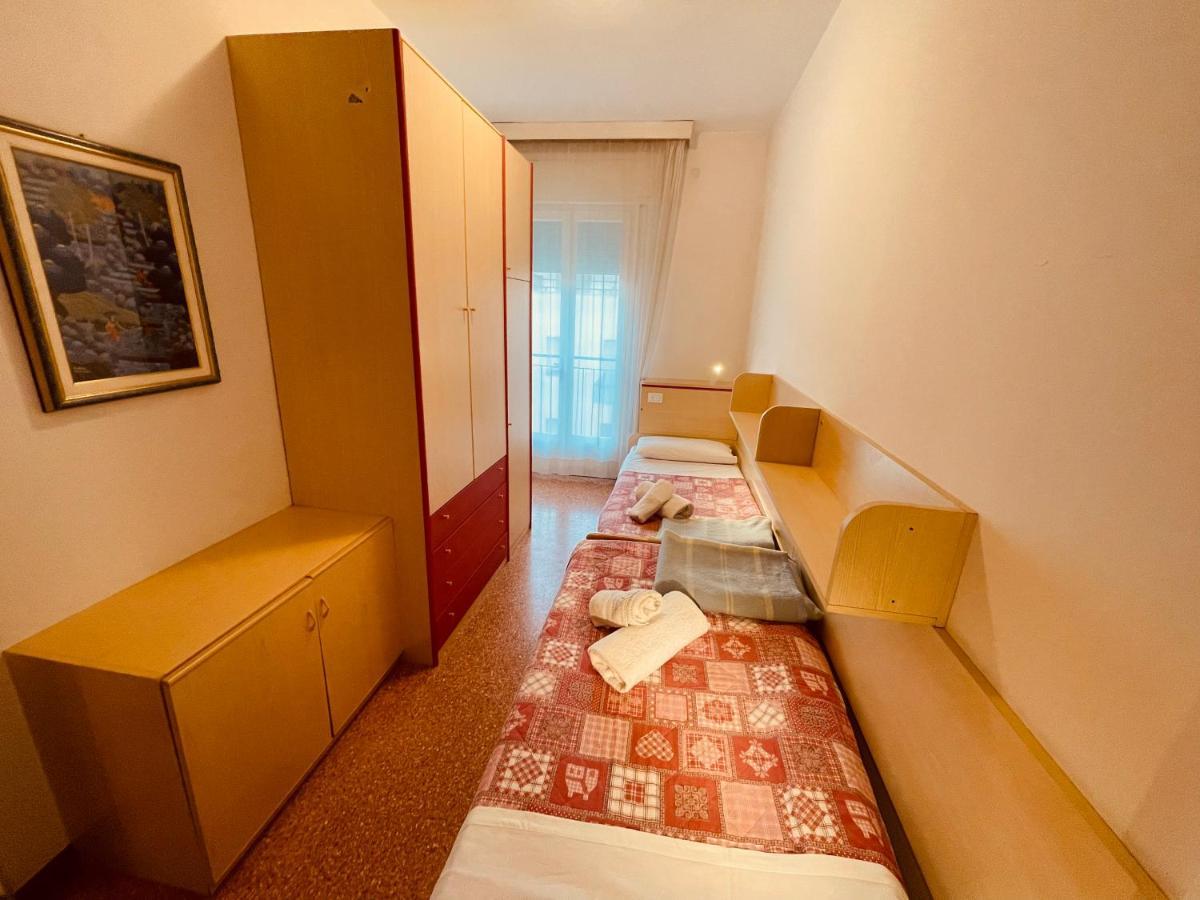 App4Rent Saturno 4 - Family Apartment, Wifi, Parking ليدو دي يسولو المظهر الخارجي الصورة
