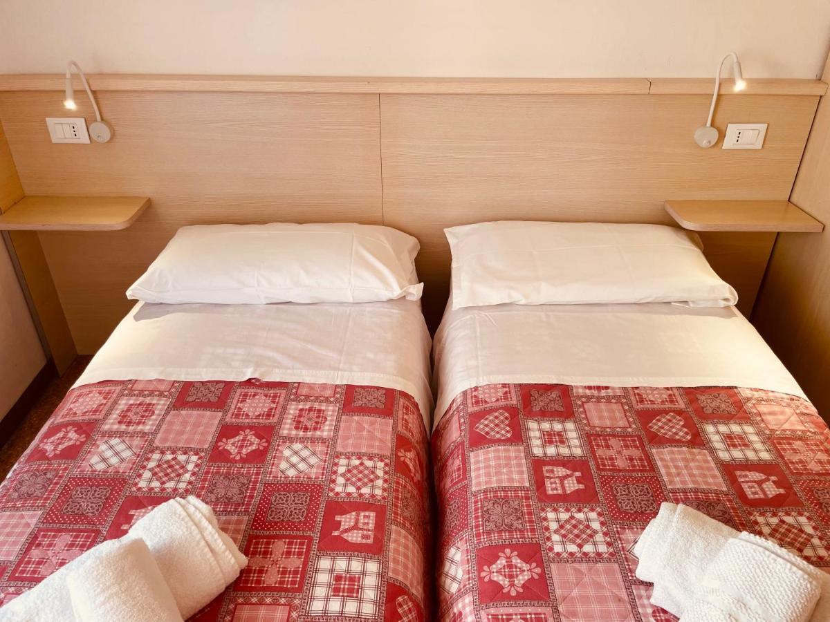 App4Rent Saturno 4 - Family Apartment, Wifi, Parking ليدو دي يسولو المظهر الخارجي الصورة