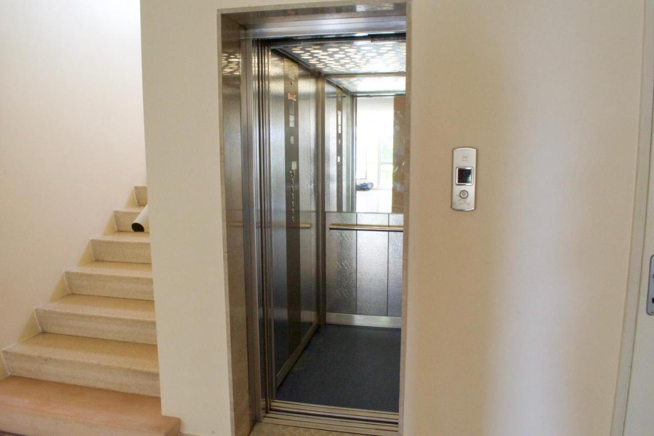 App4Rent Saturno 4 - Family Apartment, Wifi, Parking ليدو دي يسولو المظهر الخارجي الصورة